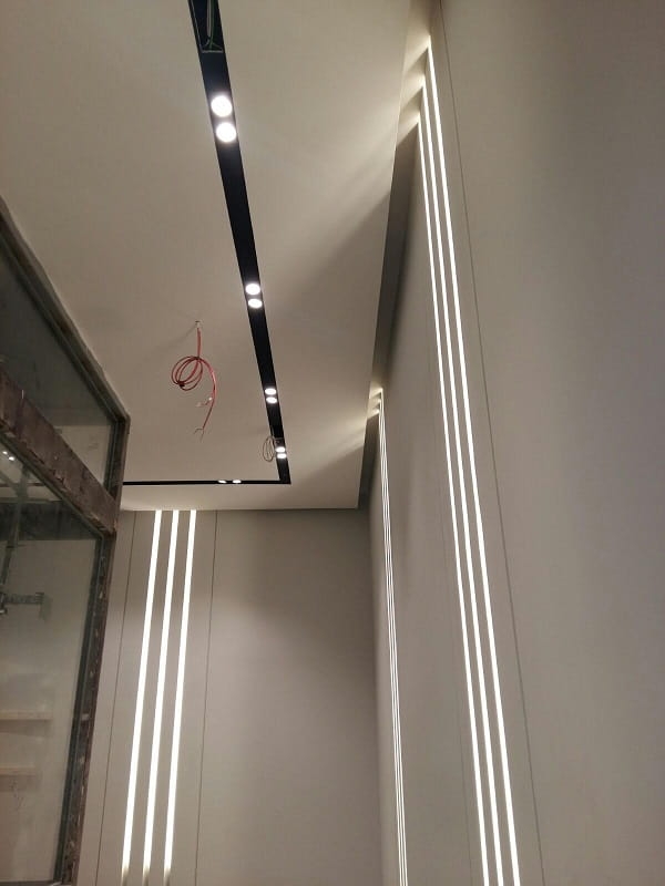 Gotowe elementy do sufitu podwieszanego - półka LED (9).jpg