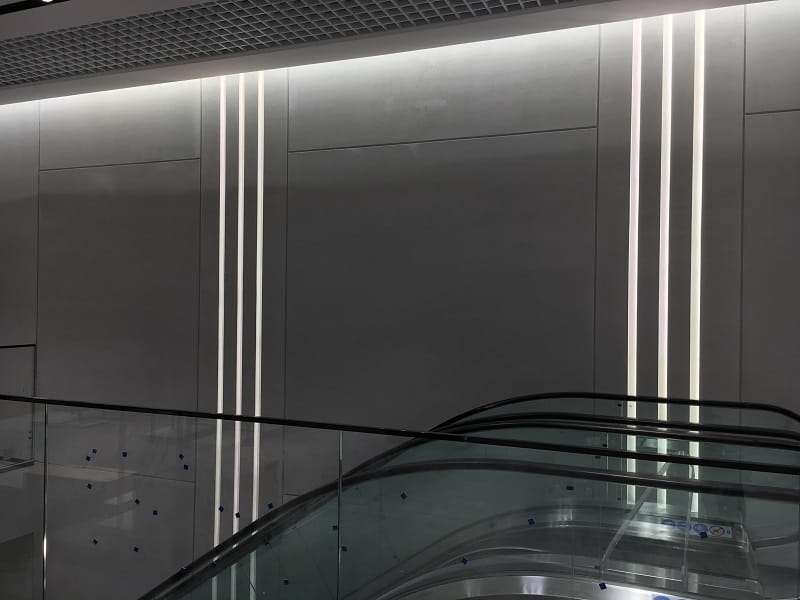 Gotowe elementy do sufitu podwieszanego - półka LED (10).jpg