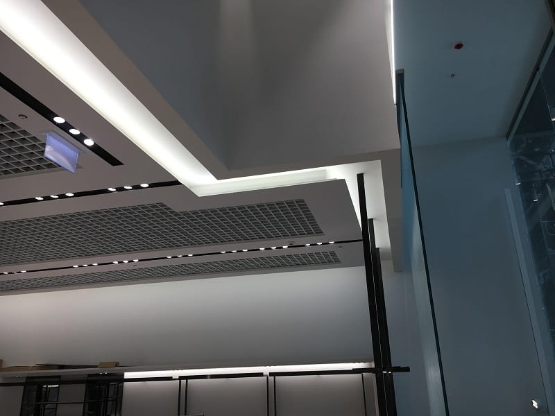 Gotowe elementy do sufitu podwieszanego - półka LED (7).jpg